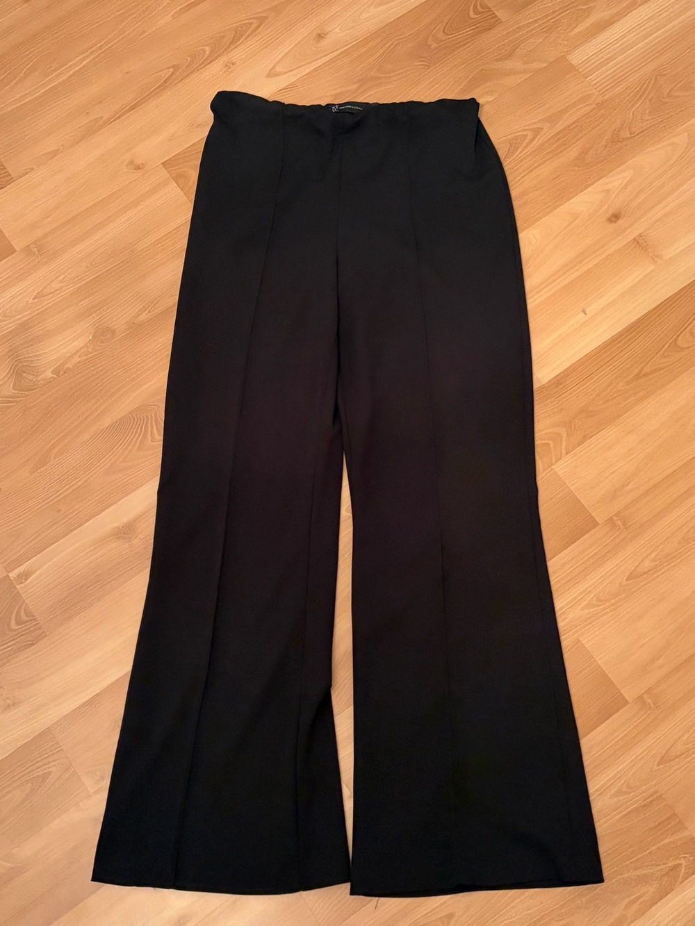 New York & Company Black Pleated Pull On Dress Pant Size M
